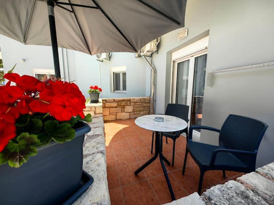 חאניה Nina Apartment מראה חיצוני תמונה